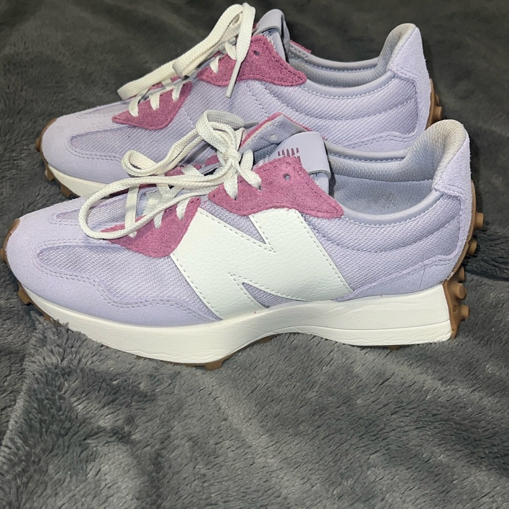 New balance shoes